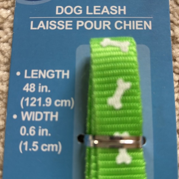 Whisker City Cat Tie-Out and Dog Leash Set - Picture 6 of 9